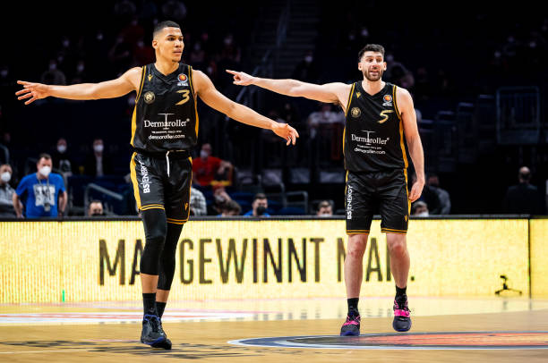 而阿斯顿维 而阿斯顿维