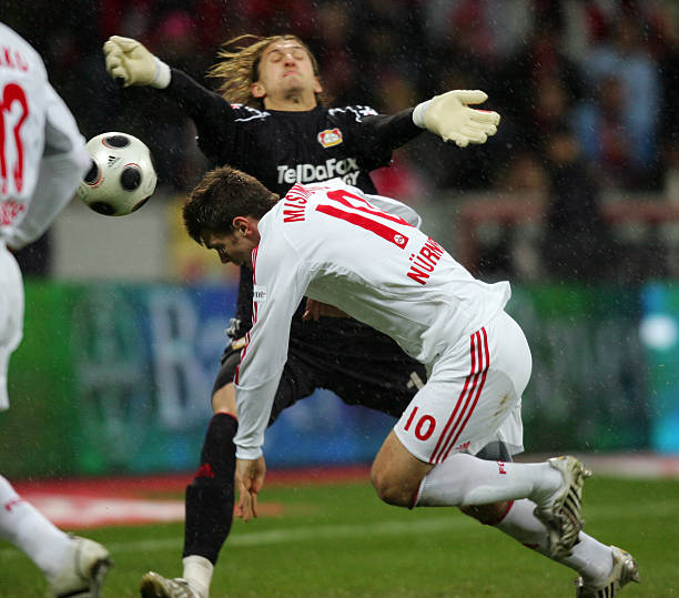 轻球员踏出 轻球员踏出