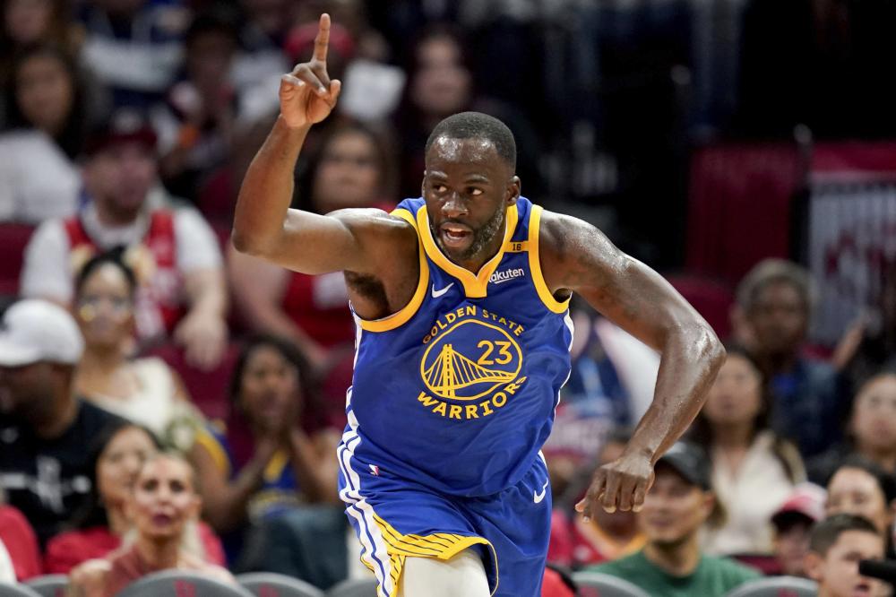 前锋在禁区 前锋在禁区